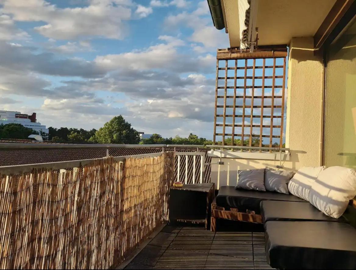 Budget Suite Mit Balkon - Privatzimmer In Wohnung - Netflix & Minibar Inklusive Кобленц Экстерьер фото